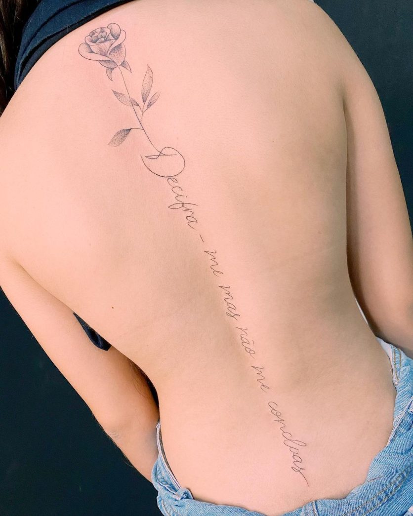 erros comuns ao fazer tatuagem de frase nas costas