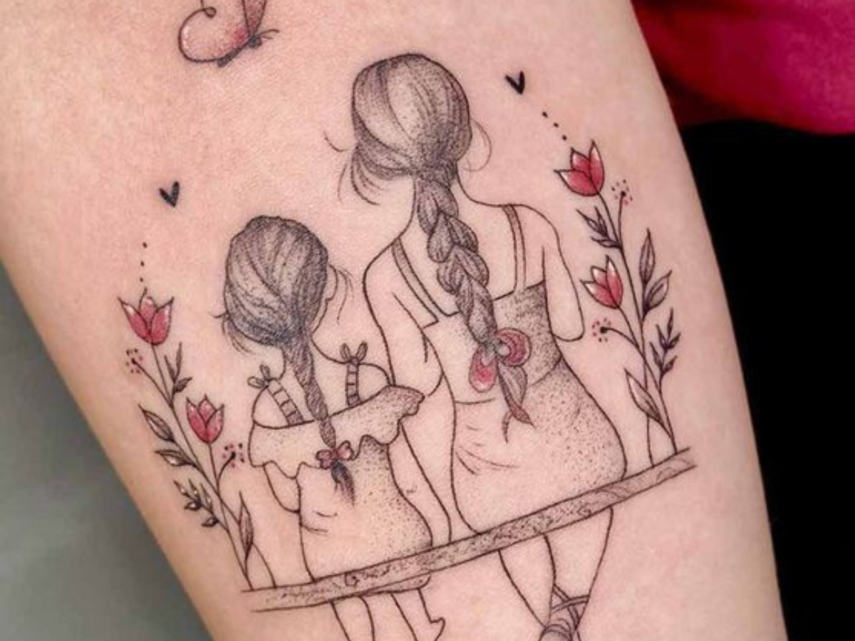 Tatuagem De Mãe E Filha Pequena
