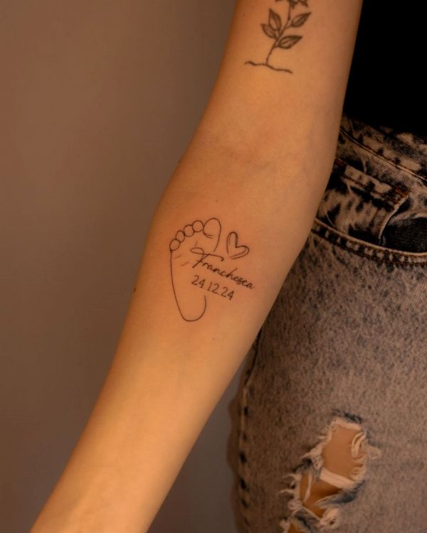 tatuagem nome filho antebraço