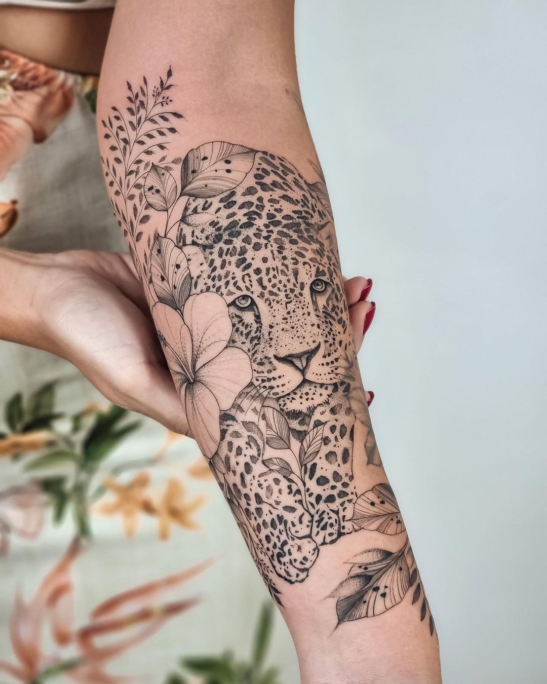 Onde Fazer sua Tatuagem de Onça: Ideias de Localização no Corpo
