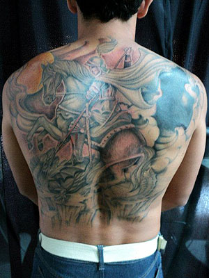 Tatuagem de São Jorge no Braço: Ideias e Designs