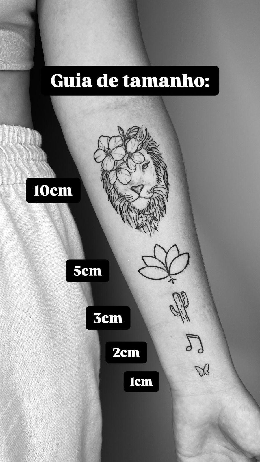 tatuagem de Deus na costela feminina