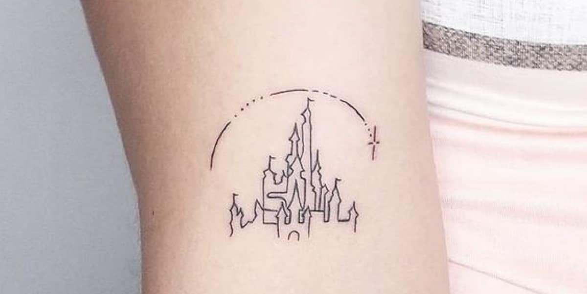 Tatuagens de Castelos Disney: Do Minimalista ao Dotwork