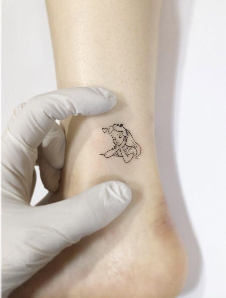 Guia Completo: Tatuagens Fine Line da Disney para Iniciantes