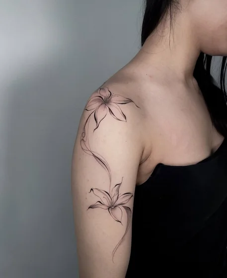 tatuagem minimalista ponto e vírgula
