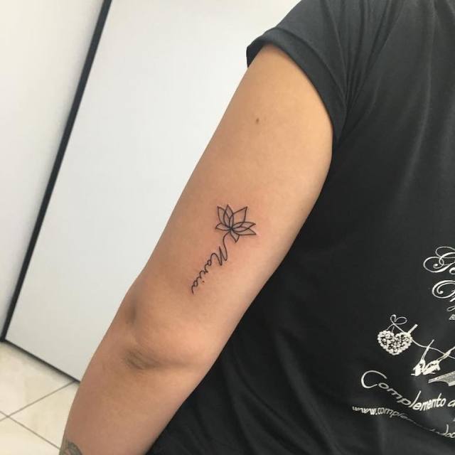 tatuagem pequena e discreta feminina