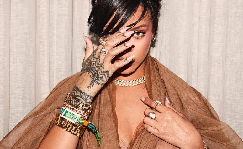 tatuagem na mão doi muito cuidados