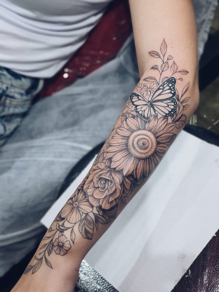 tatuagem na mão doi muito cuidados
