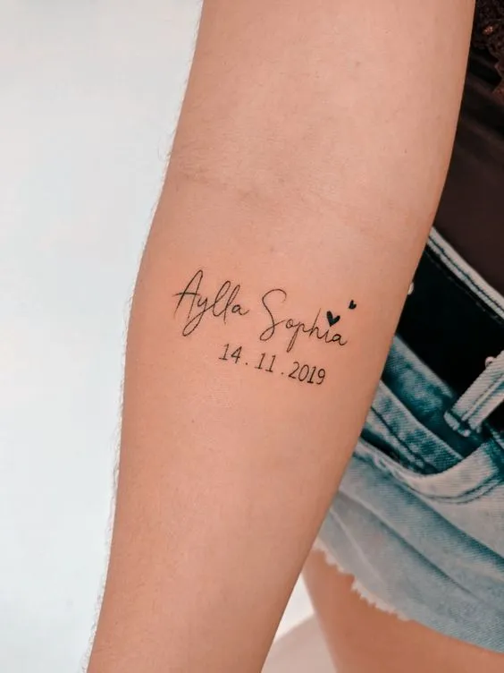 ideias tatuagem feminina braço filhos delicada