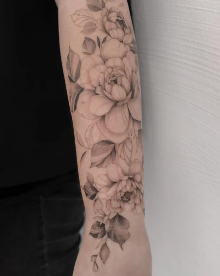 ideias tatuagem fineline ornamental braço