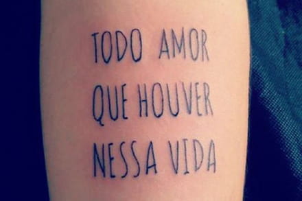frases de tatuagem curtas vs longas