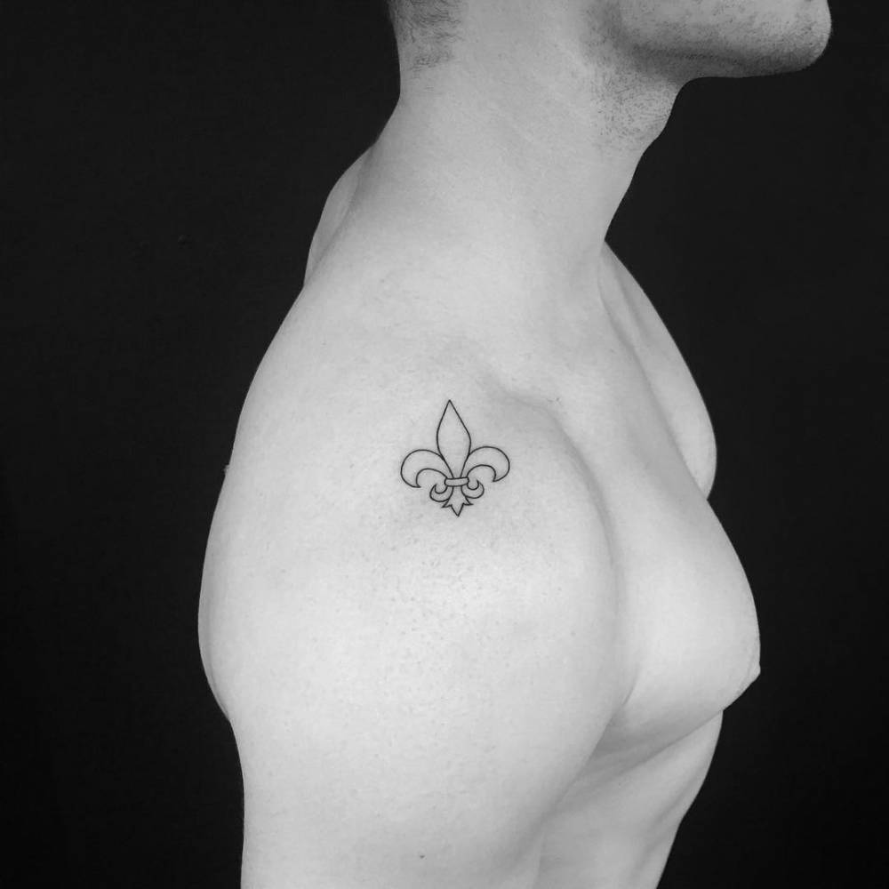 ideias de tatuagem masculina pequena com significado