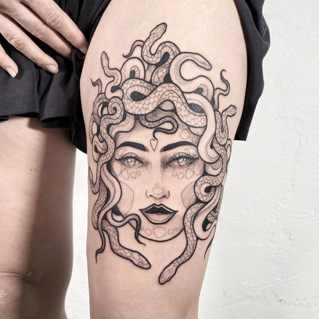 o que significa tatuagem de medusa em homem
