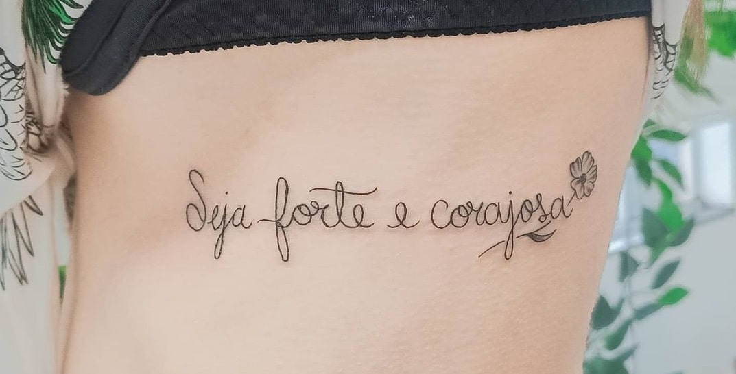 tatuagem na costela feminina vs tatuagem nas costas