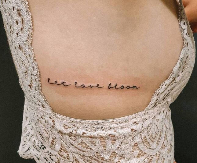 quanto custa uma tatuagem de frase na costela feminina