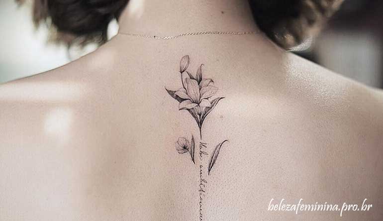 Tatuagem Fineline na Nuca: Ideias Minimalistas e Delicadas