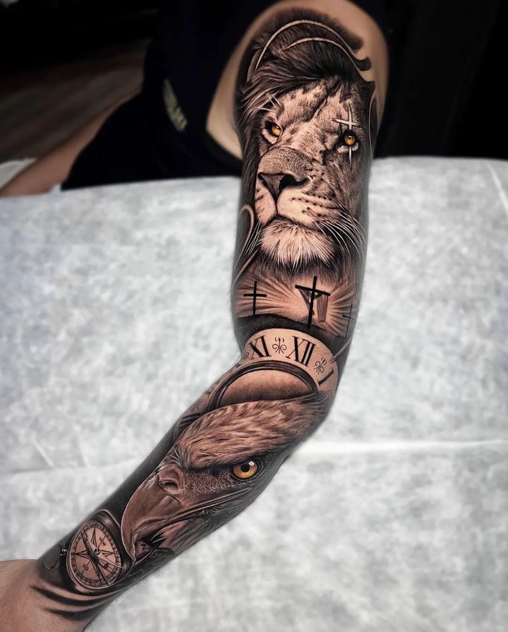 tatuagem meio braço masculina