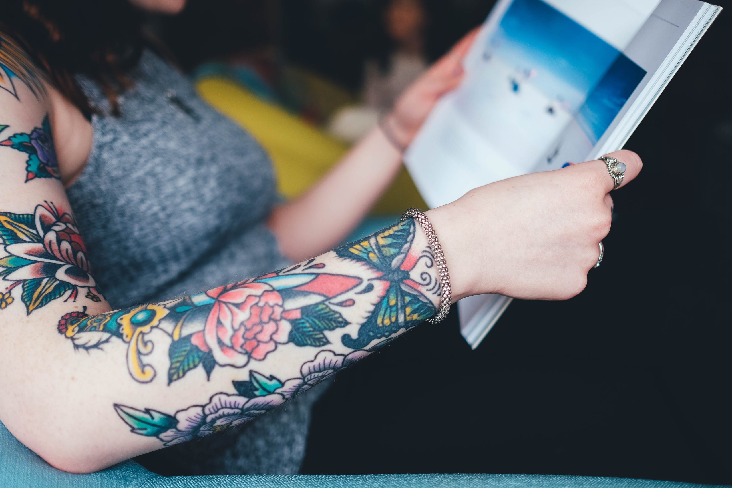 tatuagem braço com leão
