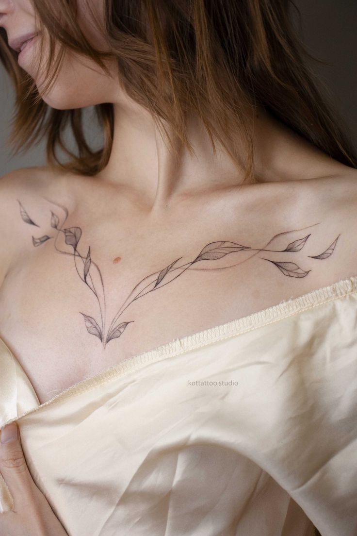 erros comuns ao fazer tatuagem no colo feminino