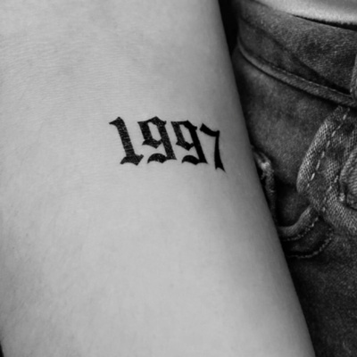 Tatuagens Minimalistas no Pescoço: Ideias e Onde Fazer