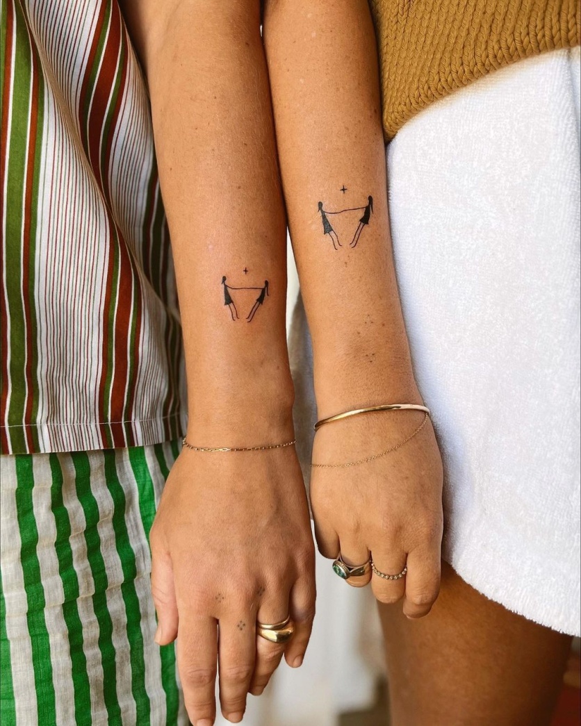 tatuagem de amizade com símbolos