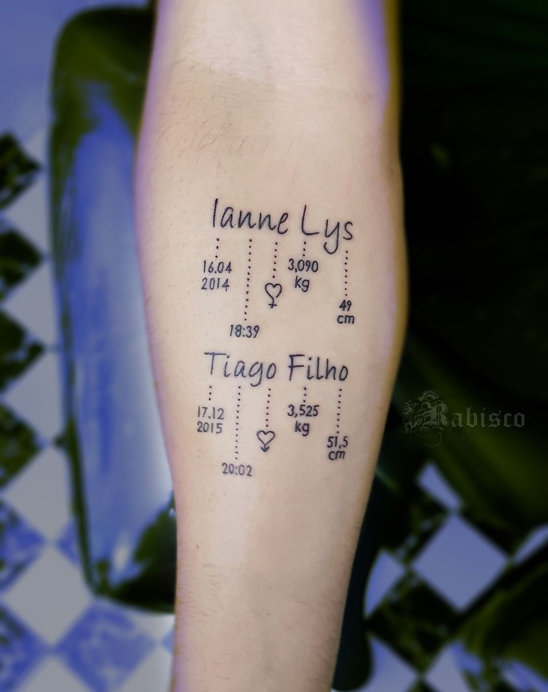 tatuagem para homenagear filhos em braile