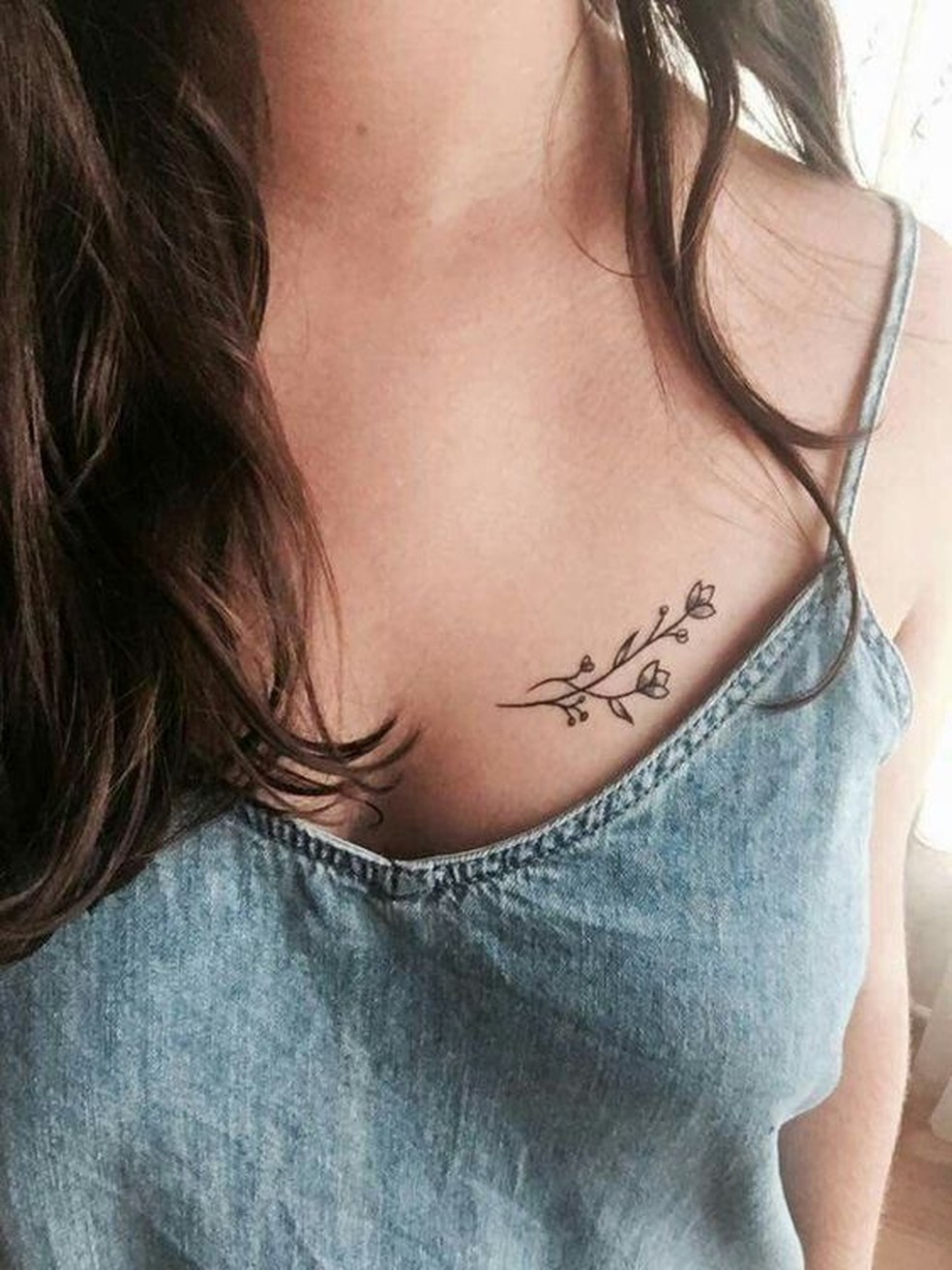 tatuagem peito feminina