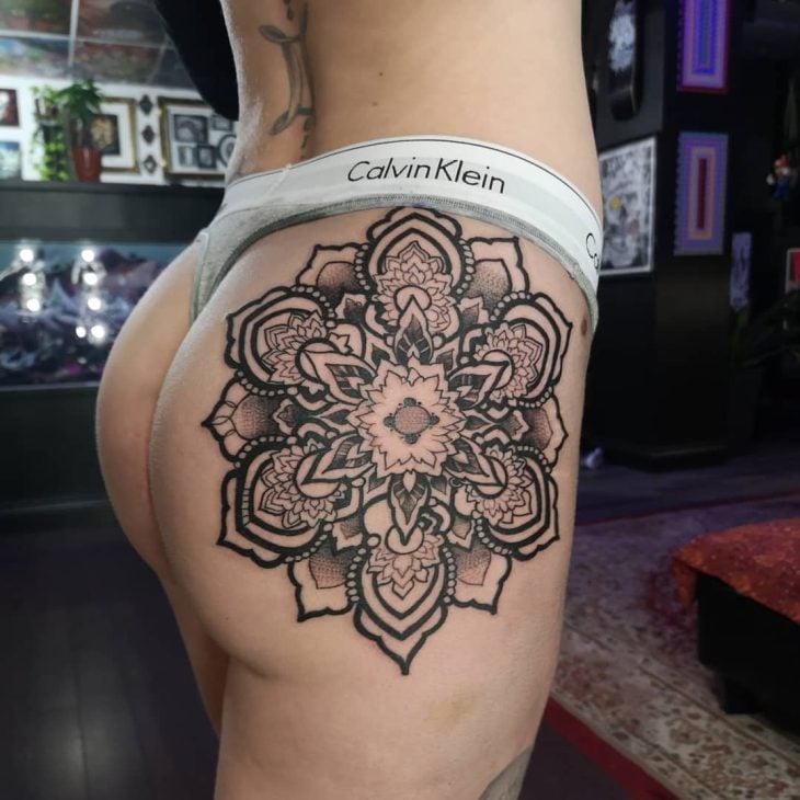 dor tatuagem bunda