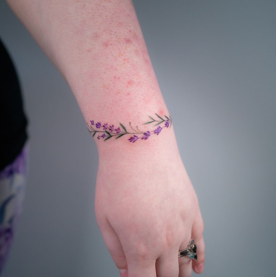 tatuagem pulso feminina vs antebraço