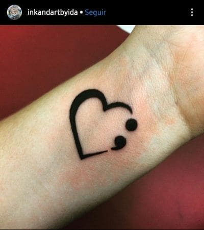 tatuagens de flores pequenas com significado