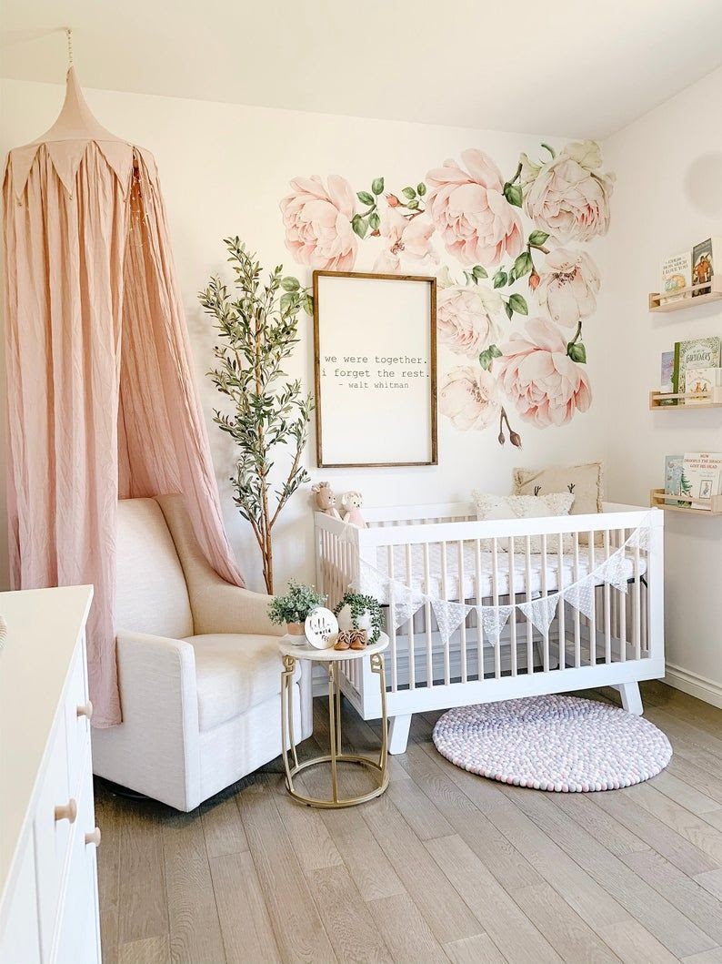 quarto bebê menina safári rosa