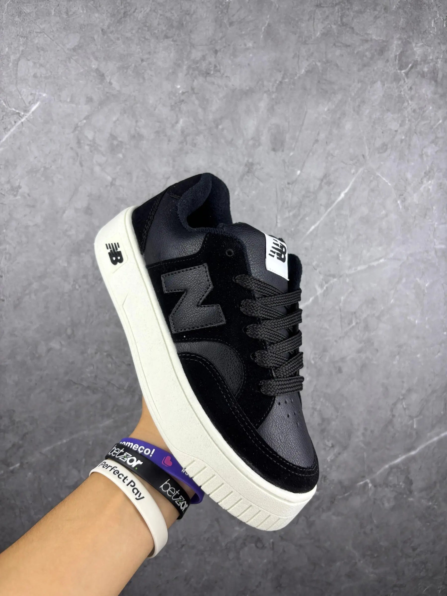 Tênis New Balance feminino