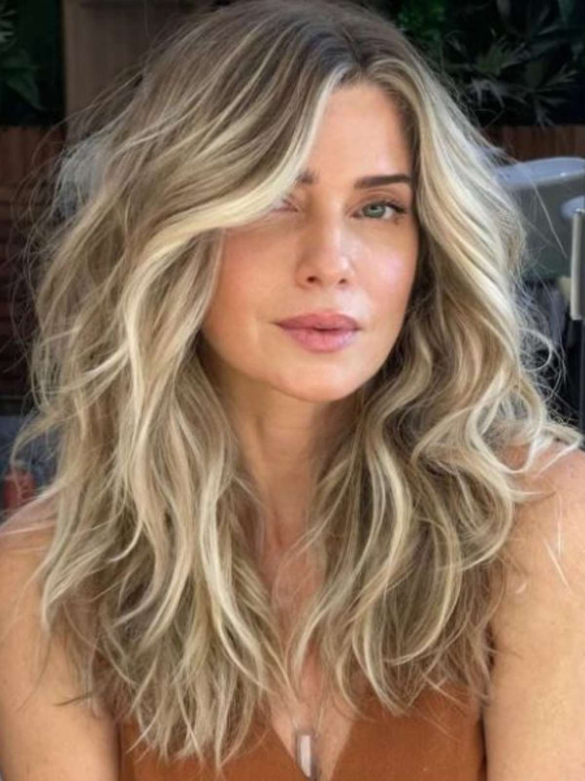 erros comuns ao descolorir cabelo para loiro