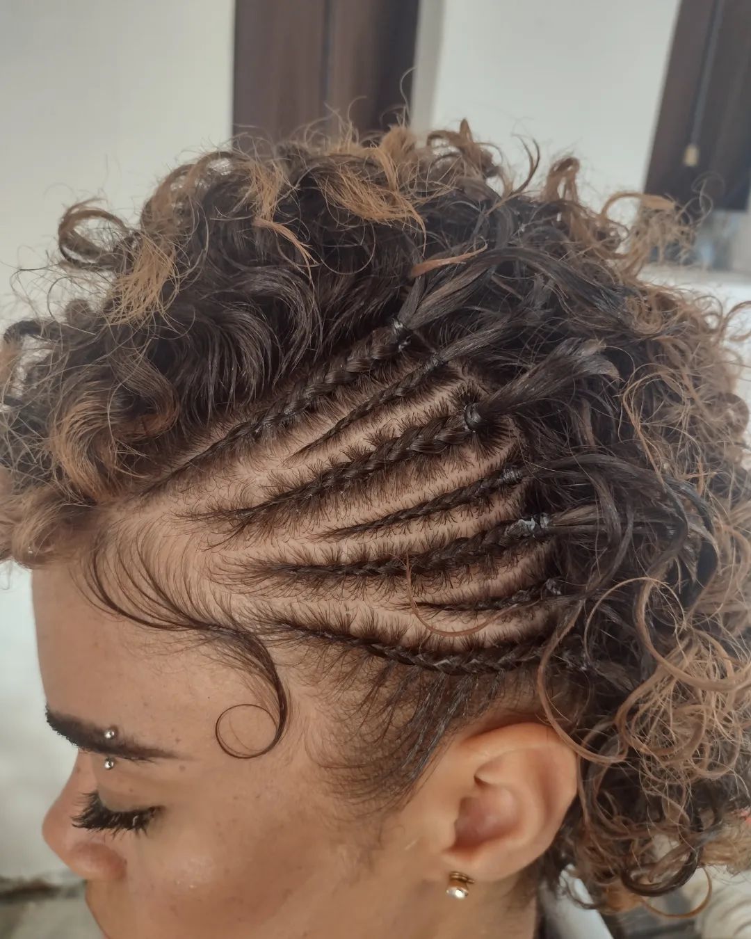 Produtos Essenciais para Preparar e Manter Suas Tranças Cacheadas