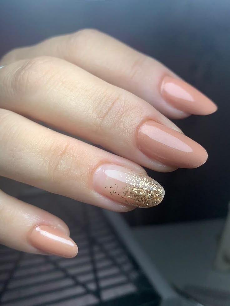 unha almond vs oval qual escolher