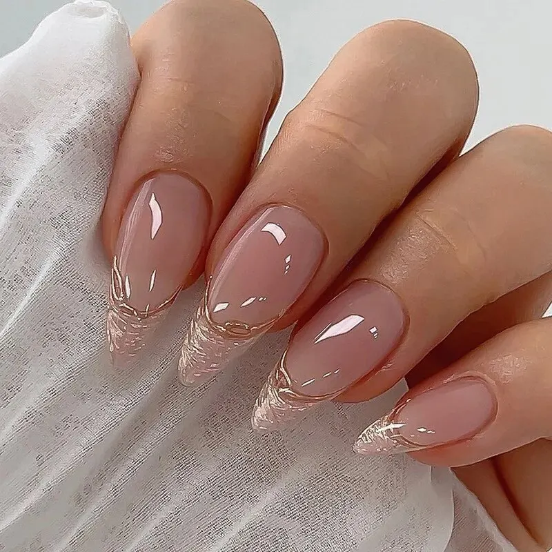 Francesinha Invertida (Moon Nails / Reverse French)