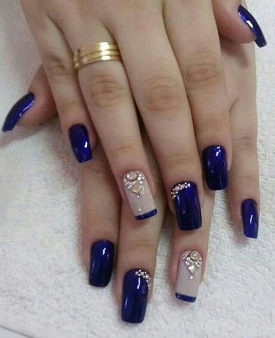 ideias de unhas de fibra azul decoradas