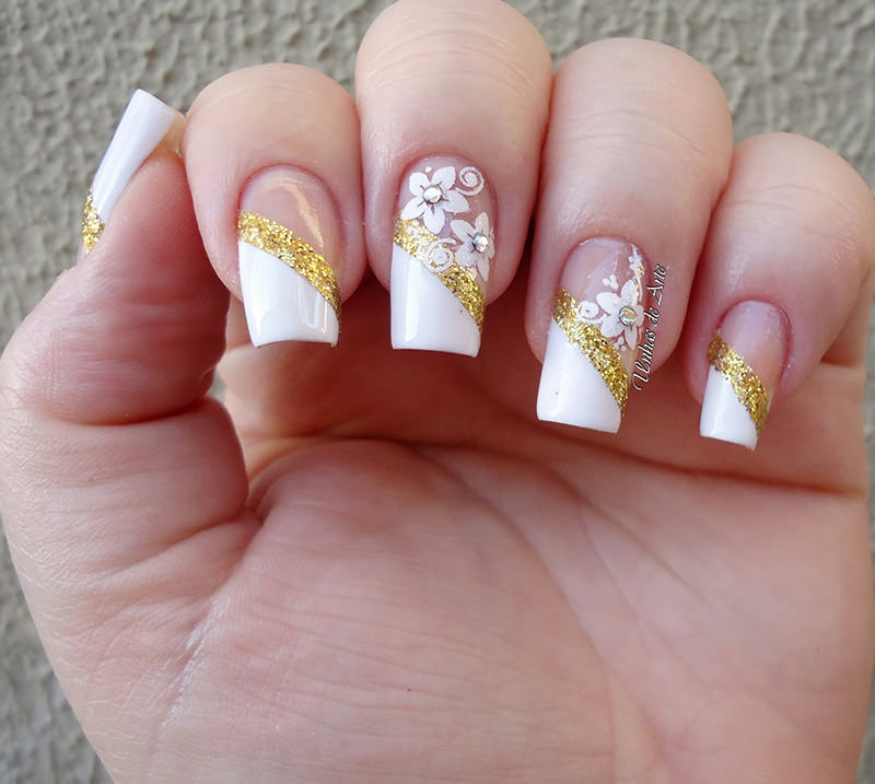 ideias de unhas de noiva para casamento na praia
