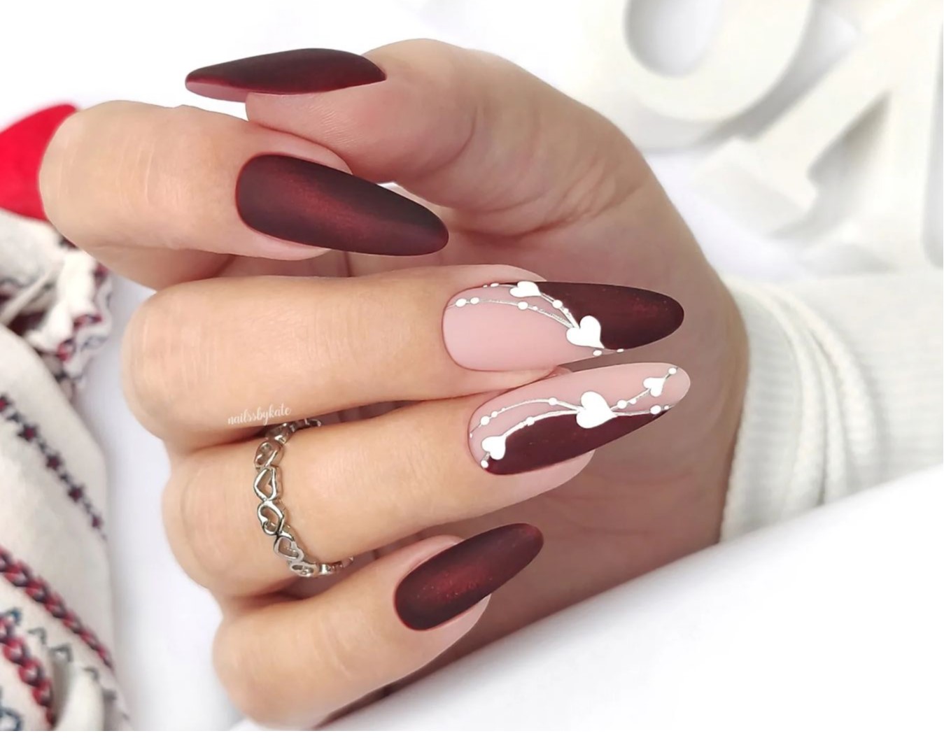 unhas decoradas luxo silencioso