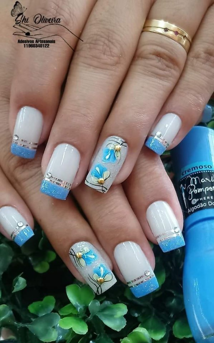 unha decorada azul turquesa