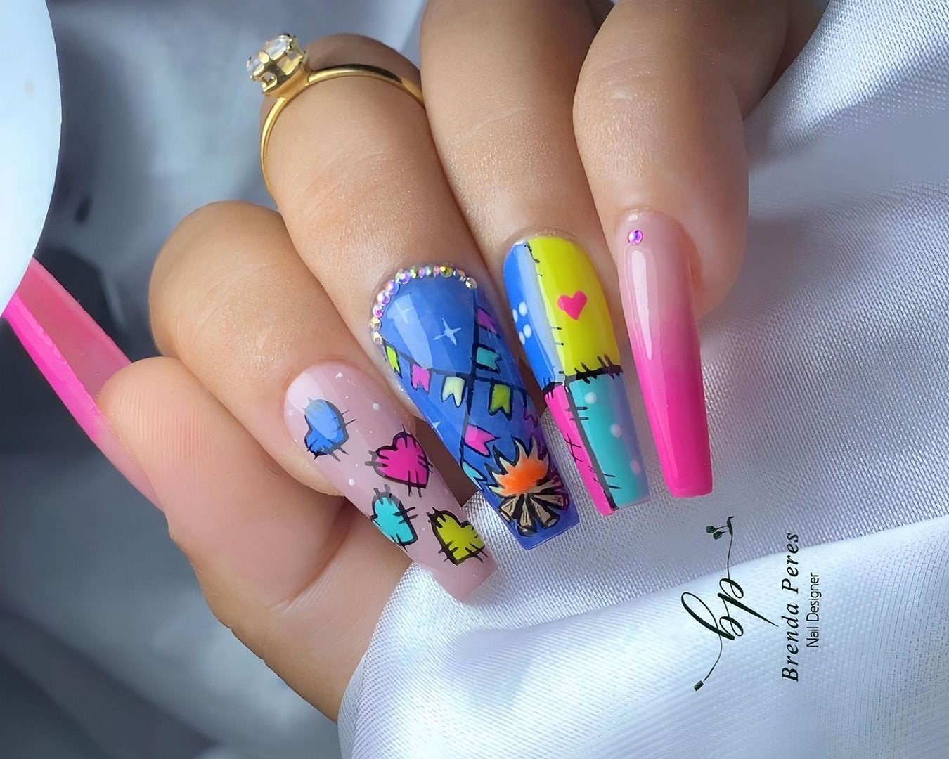 Como Escolher o Melhor Esmalte para sua Unha Junina