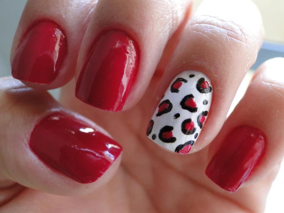 Guia Completo: Como Escolher o Tom Ideal de Esmalte Vermelho para Suas Unhas