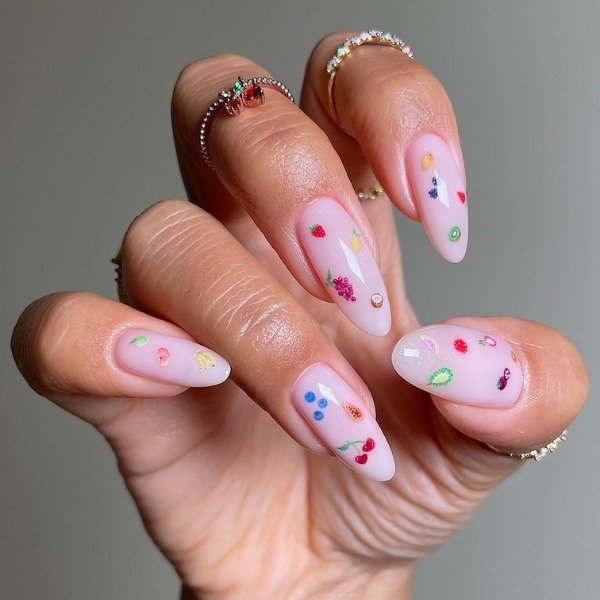 unha decorada rosa vs unha decorada vermelha