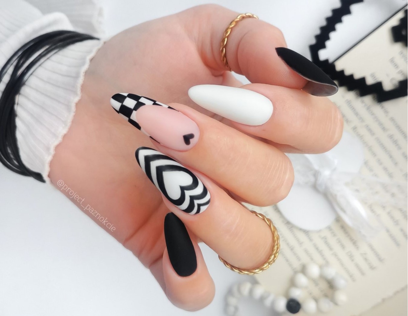 ideias de unhas em gel preto e branco