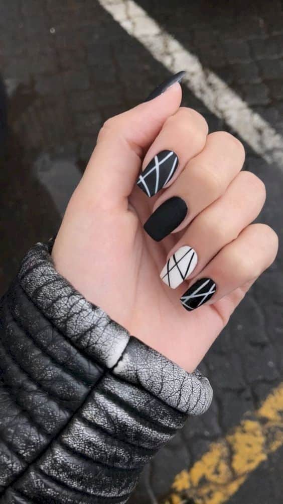 unha gel preto e branco fosca ou brilhante