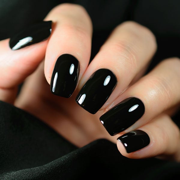 unha gel preto e branco fosca ou brilhante