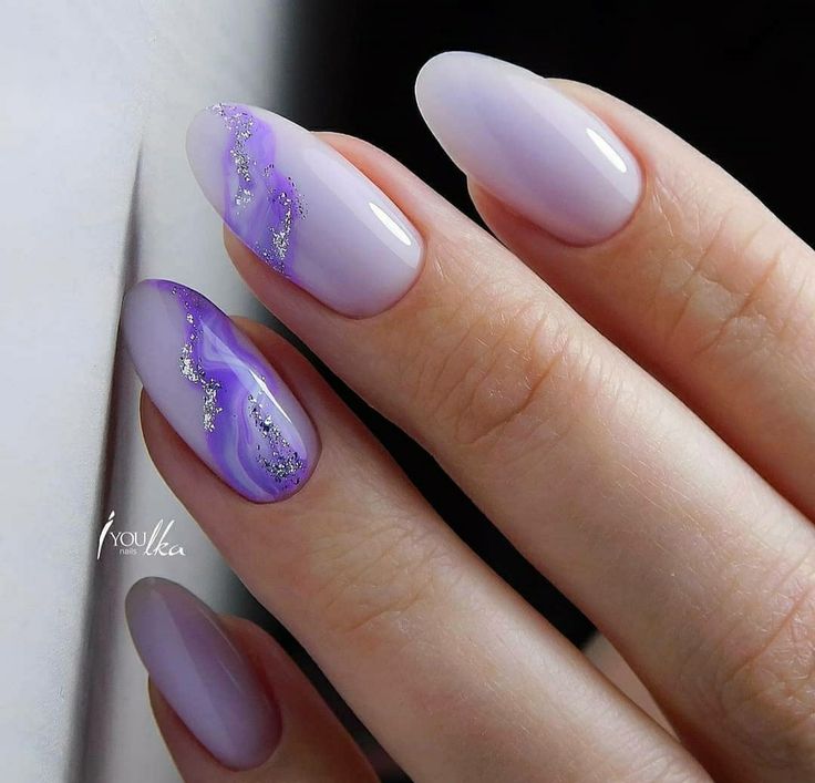 Unha Lilas Com Branco