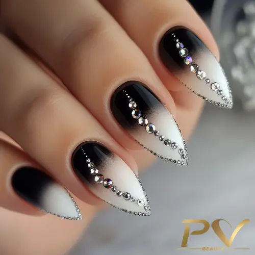unhas brilhantes preto e branco