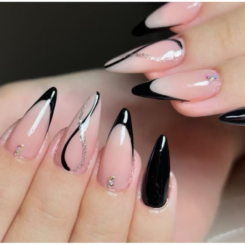 unha preta em gel invertida