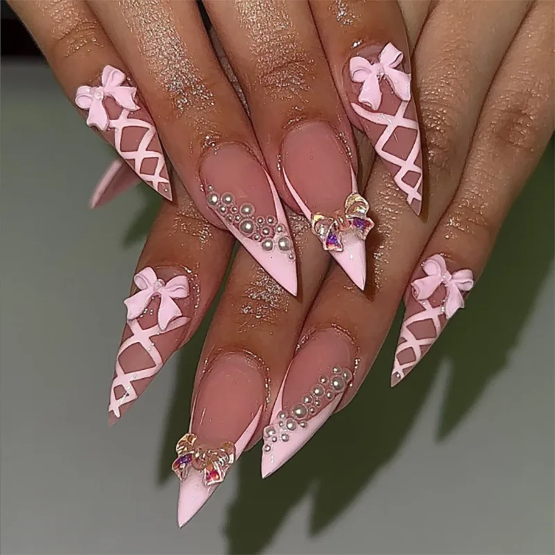 unha stiletto decorada